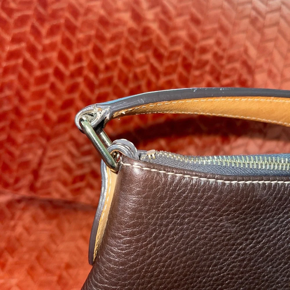 Dooney and Bourke North South Sac - Dillen Collection